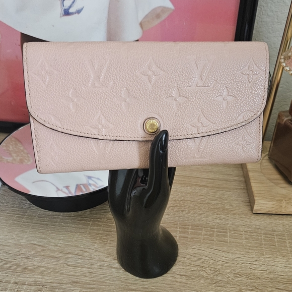 Louis Vuitton Emilie Continental Flap Wallet in Rose Poudre Empreinte - Picture 1 of 13